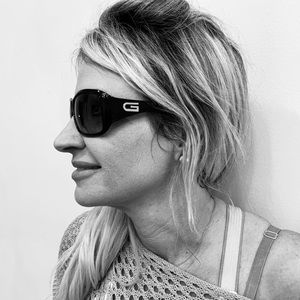 Ladies Gucci sunglasses